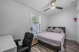 1875 Michigan Ave NE, Saint Petersburg, FL 33703 - Photo 31