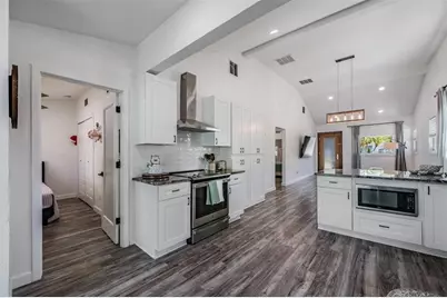 1875 Michigan Avenue NE, Saint Petersburg, FL 33703 - Photo 21