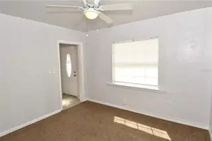 6855 Dartmouth Ave N, Saint Petersburg, FL 33710 - Photo 7