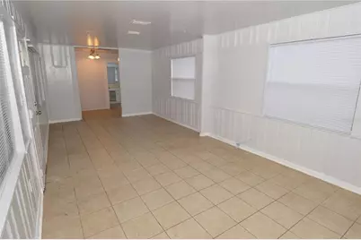 6855 Dartmouth Avenue N, Saint Petersburg, FL 33710 - Photo 35