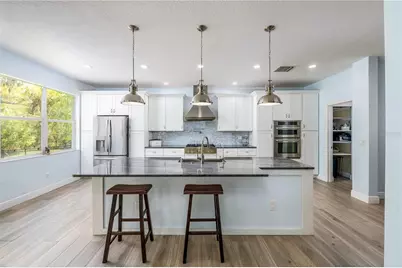 10515 Canary Isle Drive, Tampa, FL 33647 - Photo 7