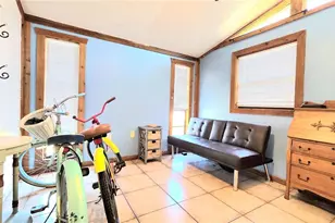 703 13th Ave NW, Largo, FL 33770 - Photo 9