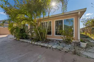 9900 Island Harbor Dr, Port Richey, FL 34668 - Photo 11