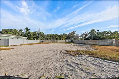 1235 Cordova Boulevard NE, Saint Petersburg, FL 33704 - Photo 5