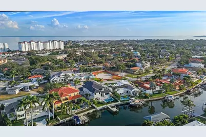 1235 Cordova Boulevard NE, Saint Petersburg, FL 33704 - Photo 9