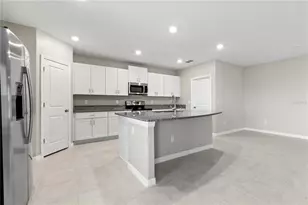 31603 Barrel Wave Way, Wesley Chapel, FL 33545 - Photo 7