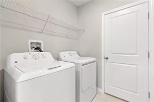 31603 Barrel Wave Way, Wesley Chapel, FL 33545 - Photo 15