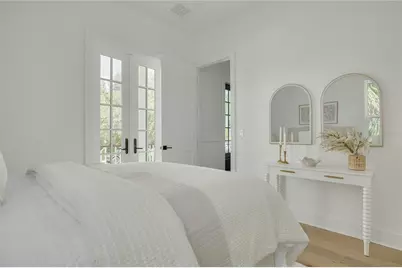 808 39th Avenue NE, Saint Petersburg, FL 33703 - Photo 23