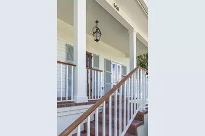 808 39th Avenue NE, Saint Petersburg, FL 33703 - Photo 9