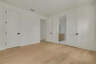808 39th Ave NE, Saint Petersburg, FL 33703 - Photo 27