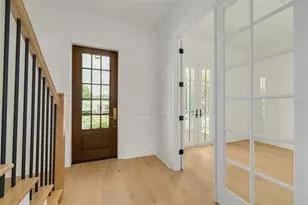 808 39th Ave NE, Saint Petersburg, FL 33703 - Photo 3