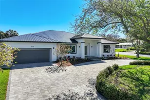 319 Cedar Ln, Largo, FL 33770 - Photo 1