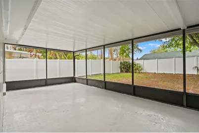 13922 Briardale Lane, Tampa, FL 33618 - Photo 23