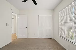 13922 Briardale Ln, Tampa, FL 33618 - Photo 21