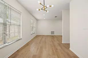 13922 Briardale Ln, Tampa, FL 33618 - Photo 11