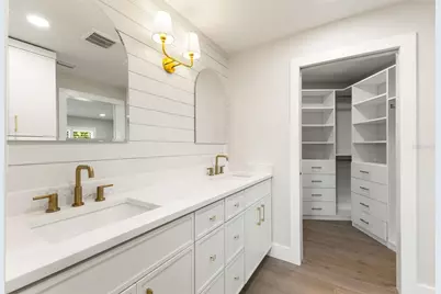 10088 Paradise Boulevard, Treasure Island, FL 33706 - Photo 15