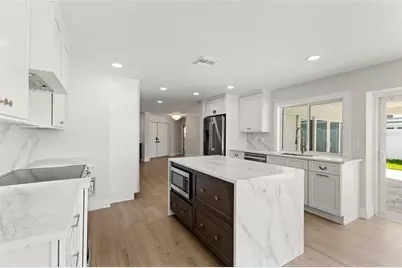 10088 Paradise Boulevard, Treasure Island, FL 33706 - Photo 33