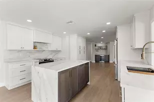 10088 Paradise Blvd, Treasure Island, FL 33706 - Photo 31