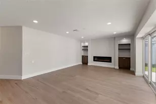 10088 Paradise Blvd, Treasure Island, FL 33706 - Photo 23