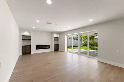 10088 Paradise Boulevard, Treasure Island, FL 33706 - Photo 25