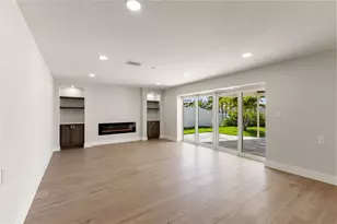 10088 Paradise Blvd, Treasure Island, FL 33706 - Photo 25