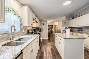 13544 Kent Bradley St, Dade City, FL 33525 - Photo 5