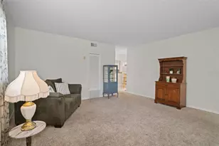 5107 Park Lake Dr N, Pinellas Park, FL 33782 - Photo 9