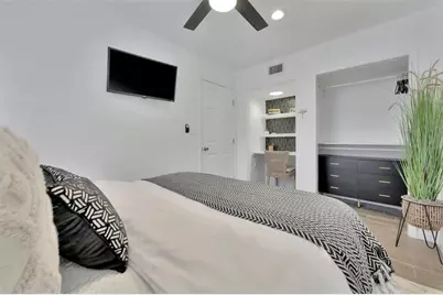 700 14th Street NW, Largo, FL 33770 - Photo 23