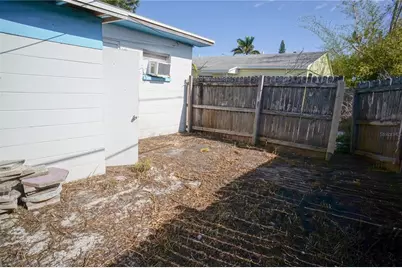 191 148th Avenue E, Madeira Beach, FL 33708 - Photo 5