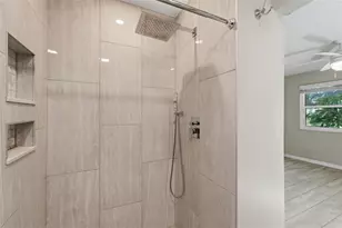 3001 58th Ave S, Saint Petersburg, FL 33712 - Photo 15