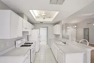 24644 Laurel Ridge Dr, Lutz, FL 33559 - Photo 9