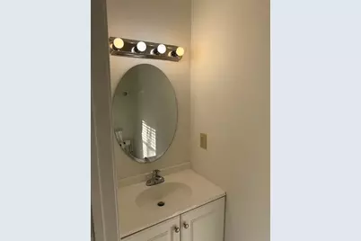 13905 Village Terrace Drive, Tampa, FL 33624 - Photo 9