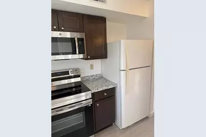 13905 Village Terrace Drive, Tampa, FL 33624 - Photo 5