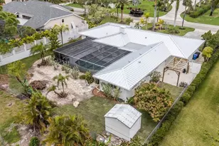 441 Bayshore Dr, Venice, FL 34285 - Photo 69