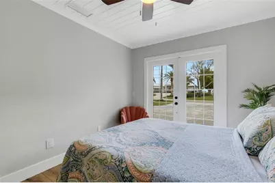 441 Bayshore Drive, Venice, FL 34285 - Photo 37