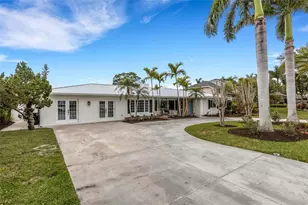 441 Bayshore Dr, Venice, FL 34285 - Photo 63