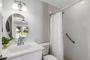 441 Bayshore Dr, Venice, FL 34285 - Photo 41