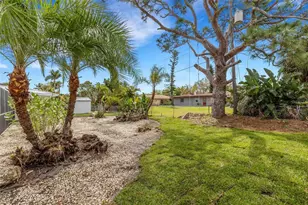 441 Bayshore Dr, Venice, FL 34285 - Photo 57