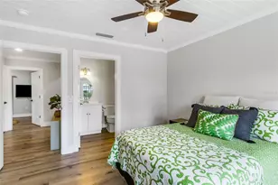 441 Bayshore Dr, Venice, FL 34285 - Photo 41