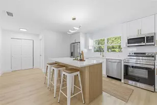 3917 W Pine St, Tampa, FL 33607 - Photo 17