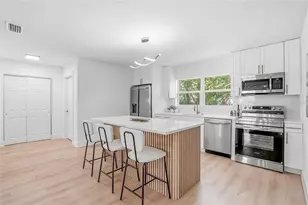 3917 W Pine St, Tampa, FL 33607 - Photo 9