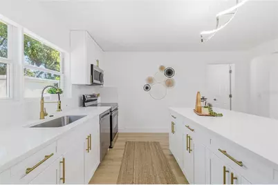 3917 W Pine Street, Tampa, FL 33607 - Photo 13