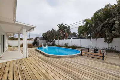 13940 Antigua Drive, Seminole, FL 33776 - Photo 9