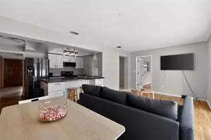 13940 Antigua Dr, Seminole, FL 33776 - Photo 17