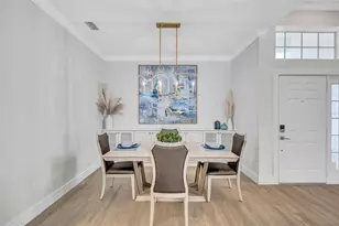 4039 Westbourne Cir, Sarasota, FL 34238 - Photo 11