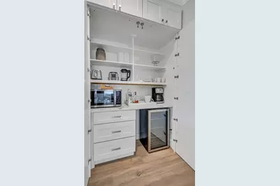 4039 Westbourne Circle, Sarasota, FL 34238 - Photo 9