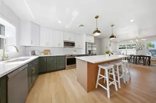 1125 77th St N, Saint Petersburg, FL 33710 - Photo 3