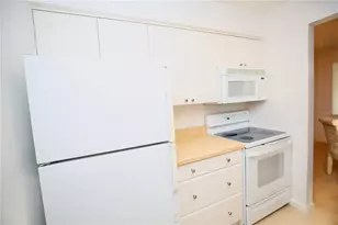 1713 Belleair Forest Dr, Belleair, FL 33756 - Photo 9