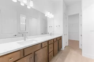 37265 Gunnison Dr, Zephyrhills, FL 33540 - Photo 9