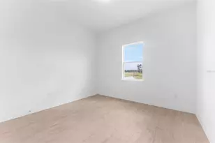 37265 Gunnison Dr, Zephyrhills, FL 33540 - Photo 13